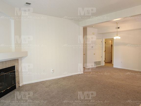 4th image of 5225 White Willow Dr APT C120