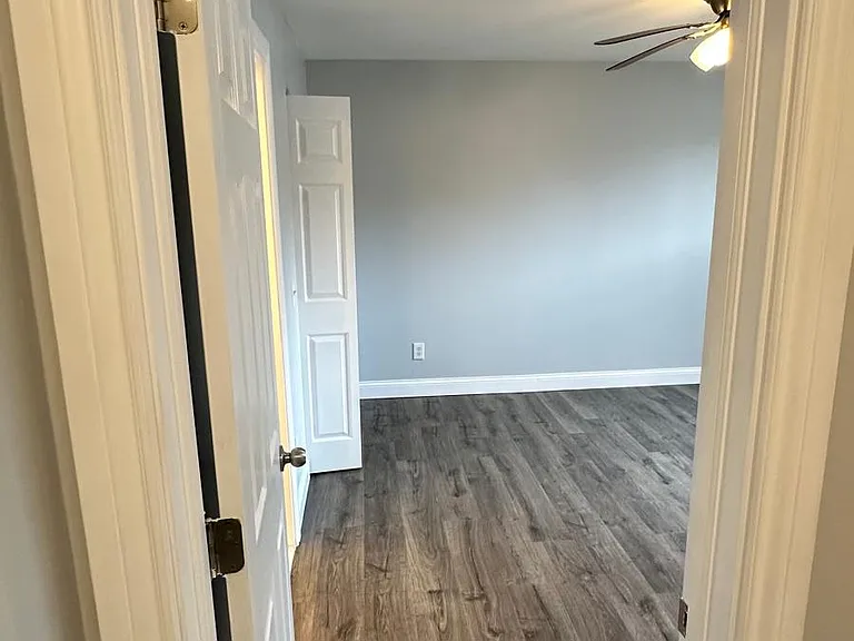 653 E Fox Hills Dr — Photo 21