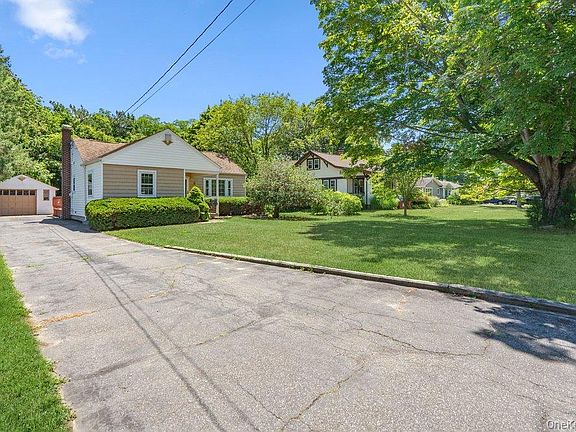 2nd image of 1489 Ocean Avenue