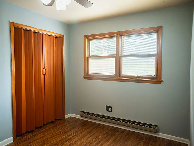 1210 Main Street — Photo 9
