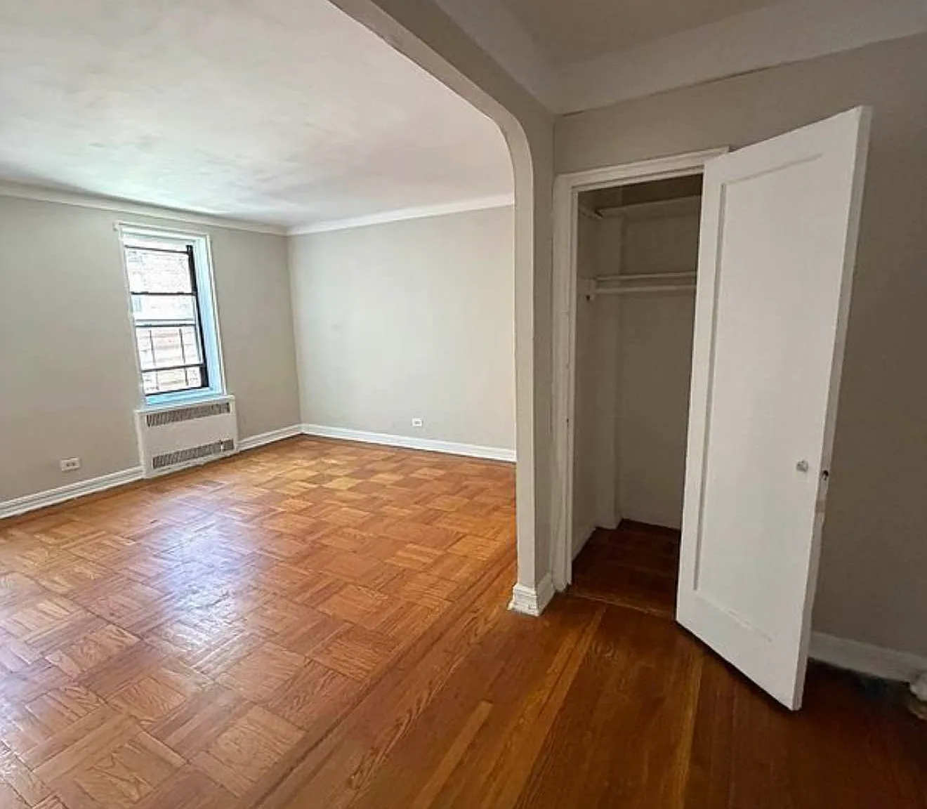 40-15 Hampton Street — Photo 2