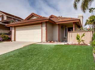 1936 Rosewood St, Vista, CA 92081