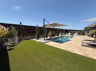 1517 Cedar Berry Dr, Aubrey, TX 76227