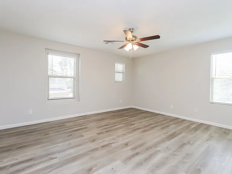 899 S Pheasant Dr — Photo 9