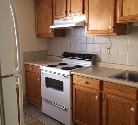 2nd image of 121 N 38th Ave APT 2