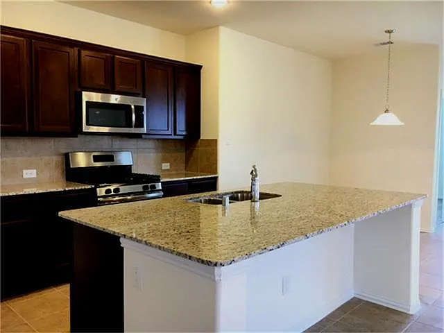 8410 Green Paseo Pl — Photo 30
