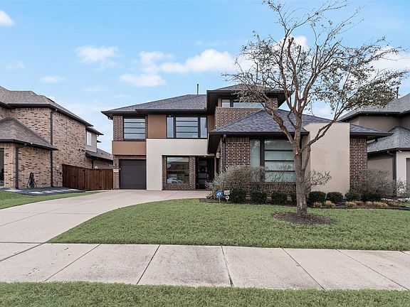 3rd image of 633 Benalla Dr