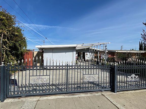 2nd image of 27854 Mandarin Ave