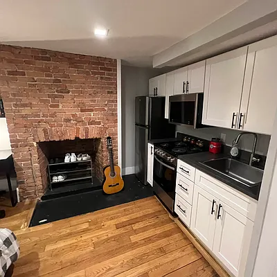 Rented by REAL New York | media 6