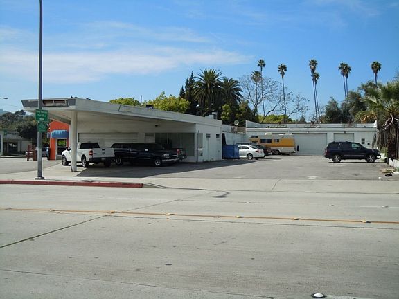 2nd image of 745 N Orange Grove Blvd