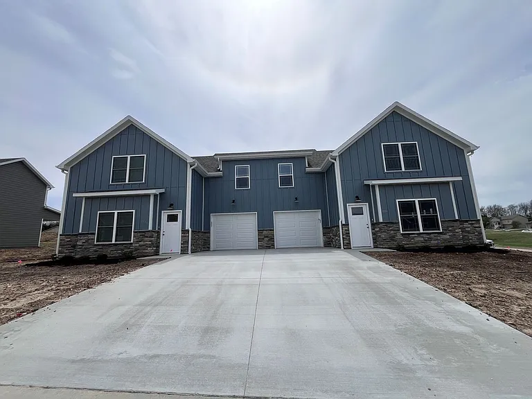 Manor Homes — Photo 83