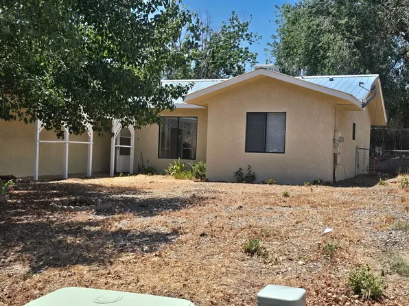 805 Saguaro St, Bloomfield, NM 87413