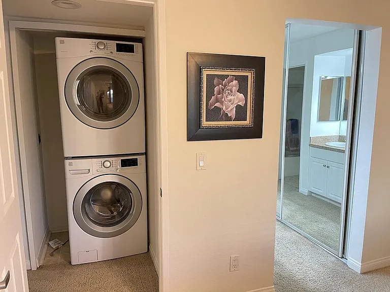 5540 Owensmouth Ave #204 — Photo 5