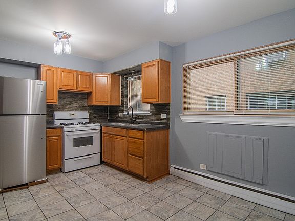 3rd image of 13027 Seeley Ave APT 4