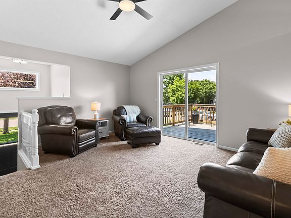 4th image of 112 W River Oak Ct