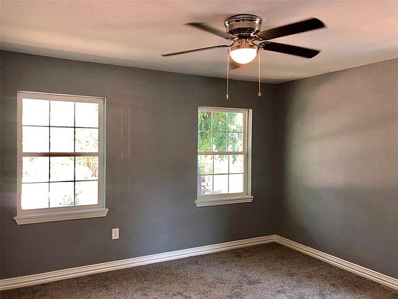 3rd image of 709 Judy Ln