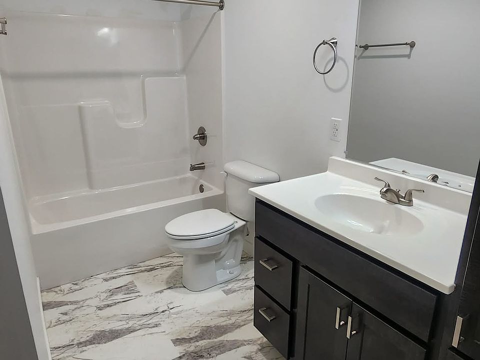 2nd image of 910 Joyce Dr #910