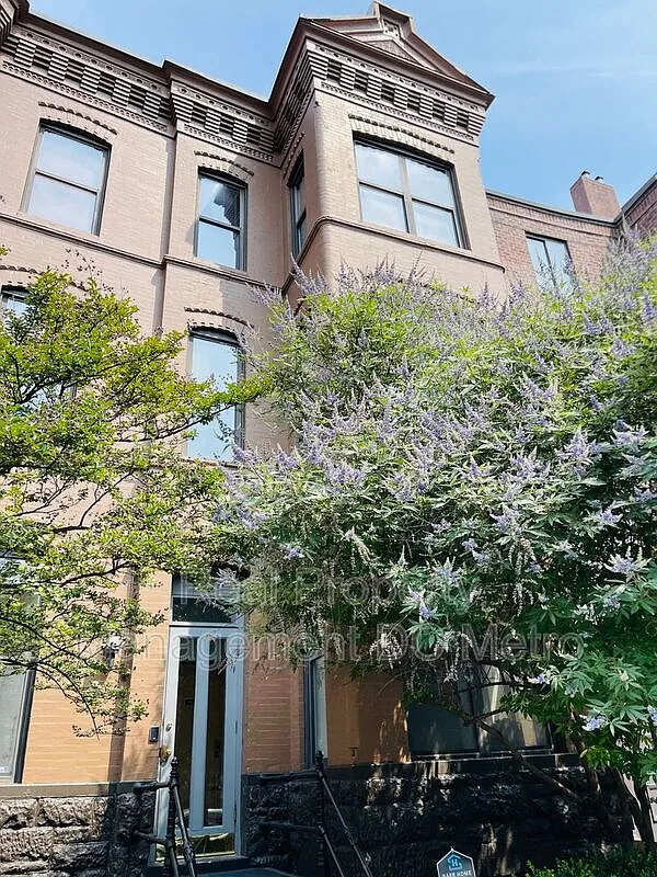 1 bed, 1.0 bath, 567 sqft, $2,350 — Photo 1