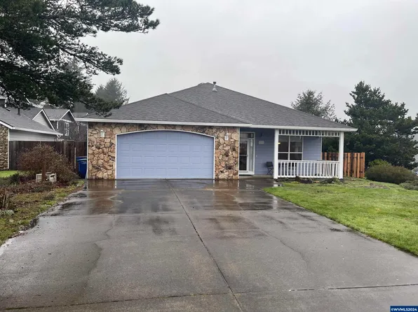 5285 NE Voyage Ave, Lincoln City, OR 97367