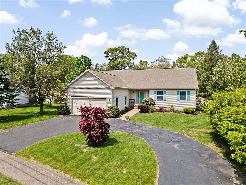 1st image of 24 Christina Dr