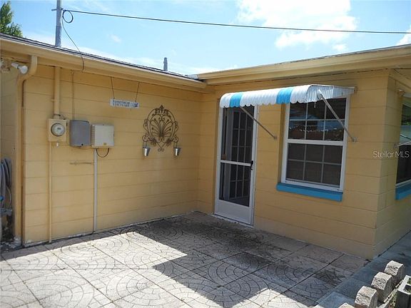 5th image of 4742 Blossom Dr