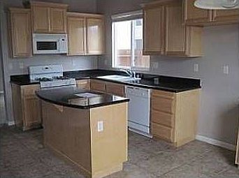 3rd image of 1732 Dunsmuir Way