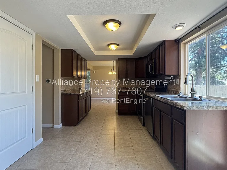 3823 Windsong Ct — Photo 8