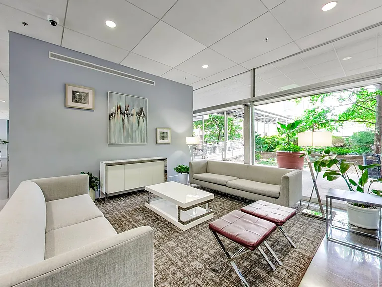 800 4th St SW #525 — Photo 34