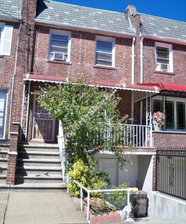 1st image of 4445 Byron Ave #2