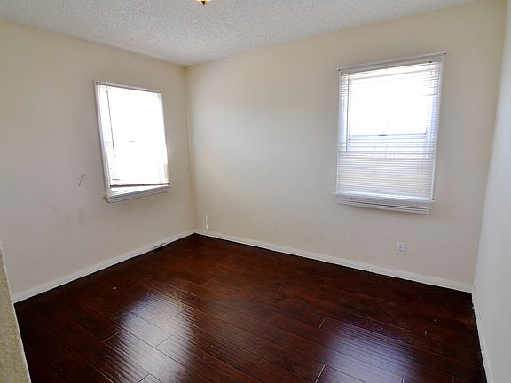 4th image of 10323 S Budlong Ave
