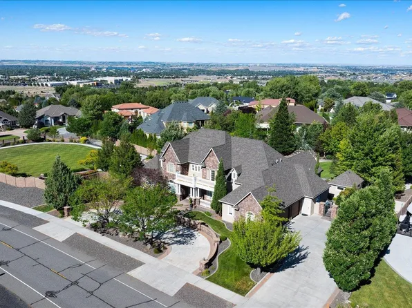 1294 Country Ridge Dr, Richland, WA 99352