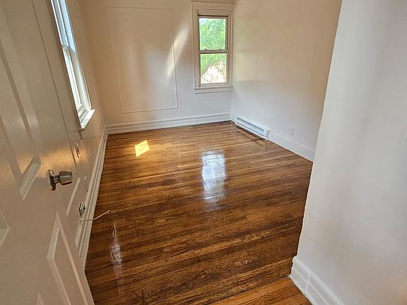 2nd image of 4130 Bruner Ave #2