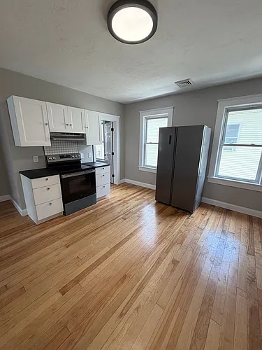 19 Endicott St #3 Photo 1 19 Endicott St #3 Photo 1