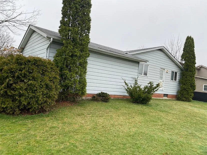 3 bed, 2210 sqft, $2,275 — Photo 3