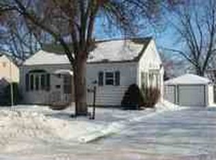 817 Hickory St, Waterloo, IA 50701