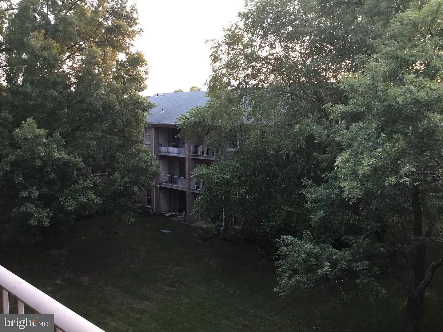 2 bed, 1105 sqft, $1,999 — Photo 4