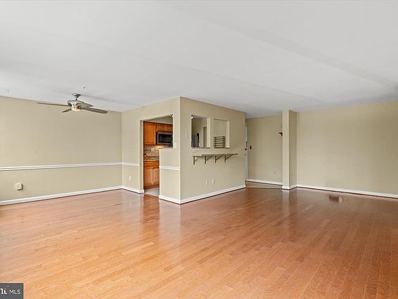 5th image of 600 Roosevelt Blvd APT 114