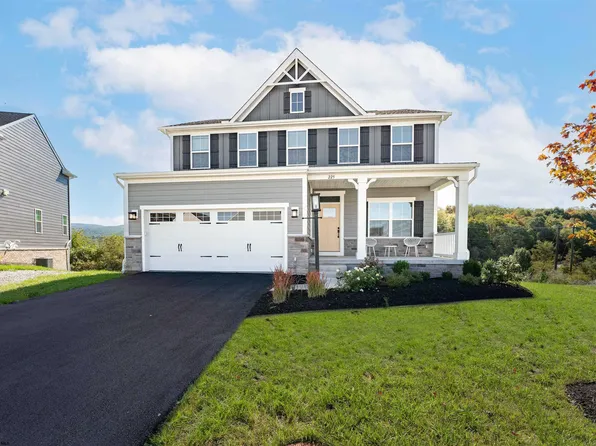 225 Falling Water Ln, Morgantown, WV 26508