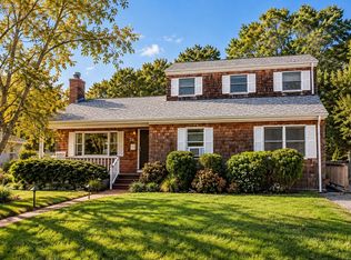 26 General McLean Dr, Bellport, NY 11713