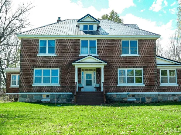11101 N Vanderhagen Rd, Ironwood, MI 49938