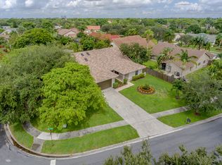 1701 NW 93rd Ave, Plantation, FL 33322