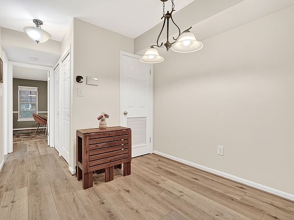 5th image of 29 14th St NE #29