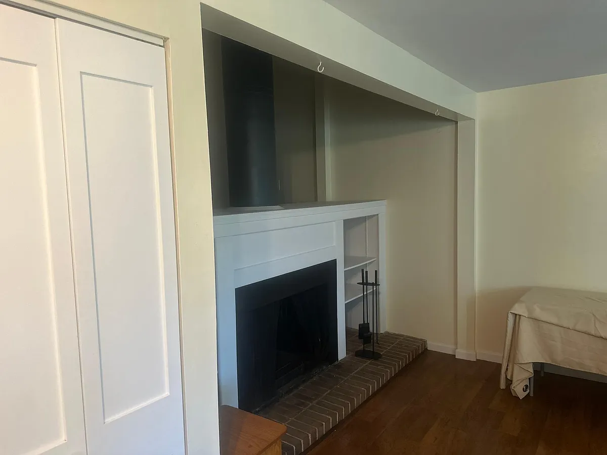 Building Photo - 939 Southampton Dr