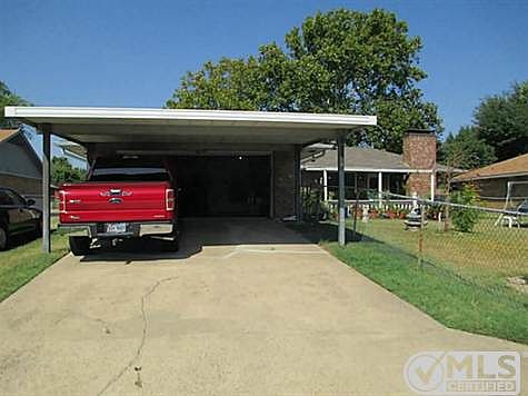 2nd image of 407 Meadow Ridge Dr