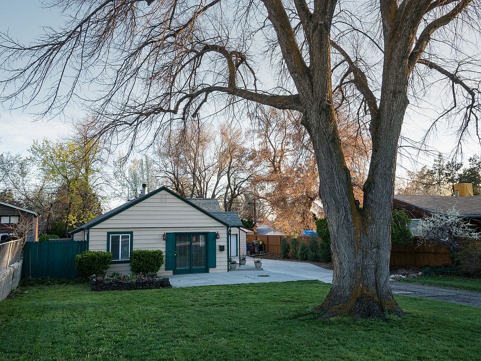 1st image of 2236 E Atkin Ave