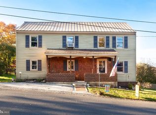 870 Locust St, Mount Wolf, PA 17347