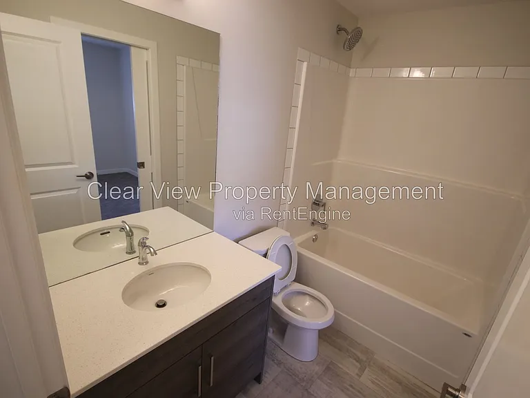 994 41st Ave N #LOWER LEVEL — Photo 12