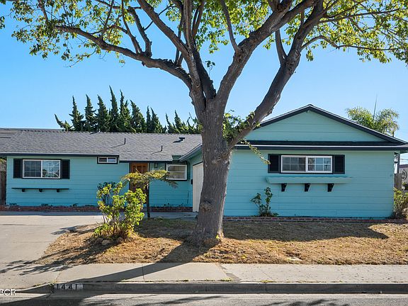 2nd image of 1441 Claremont Pl