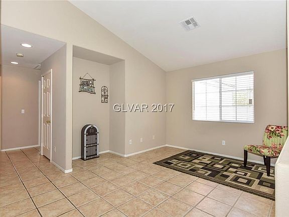 3rd image of 2505 Lava Rock Ave