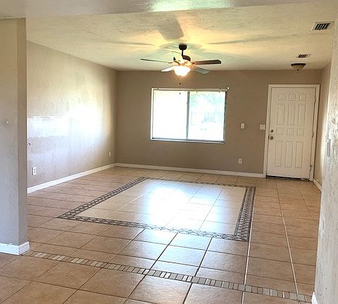 2nd image of 611 SE 8th St